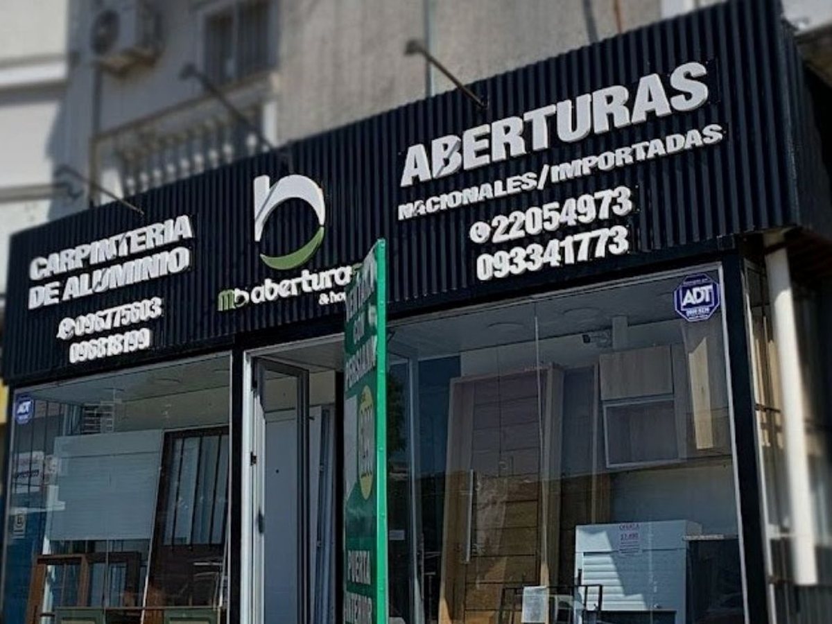 Local de MB Aberturas en Av. Gral. Flores 3443